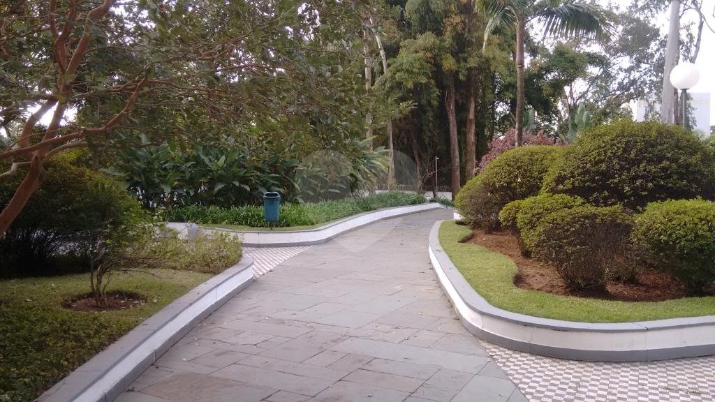 Apartamento à venda com 3 quartos, sendo 1 suíte, em Granja Julieta, São Paulo, SP