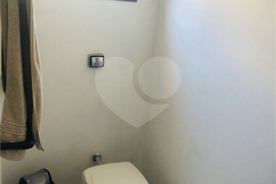 Sobrado à venda com 3 quartos, sendo 1 suíte, em Jardim Peri, São Paulo, SP