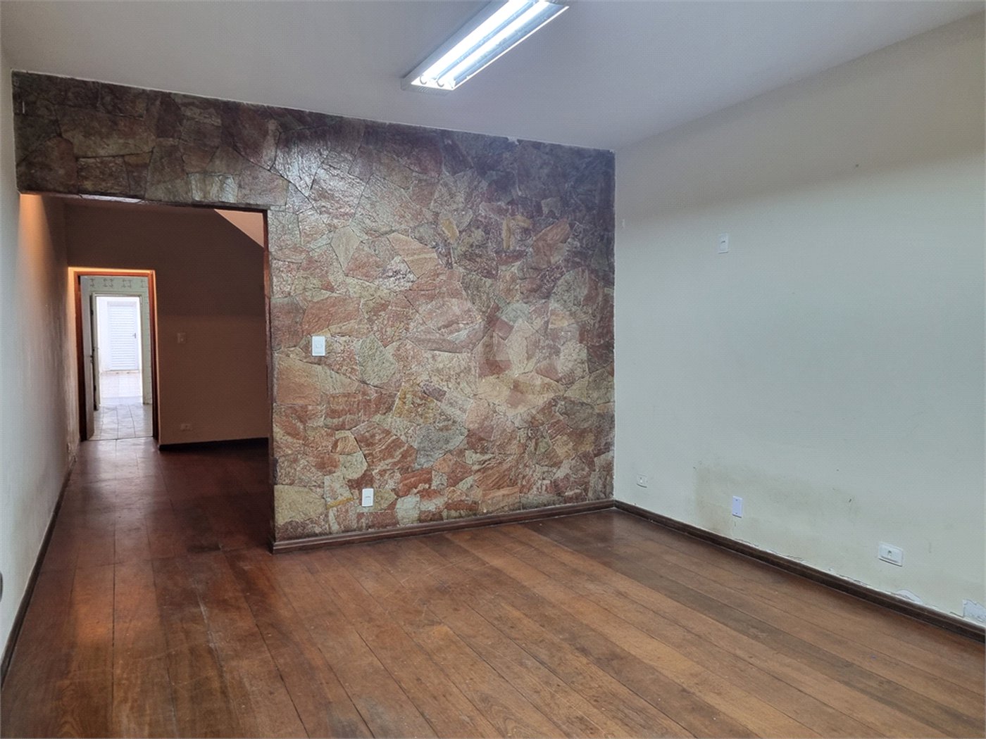 Sobrado à venda com 3 quartos em Moema, São Paulo, SP