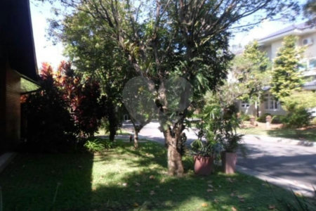 Casa à venda com 4 suítes no condomínio Jardim das Azaléias, São Paulo - SP