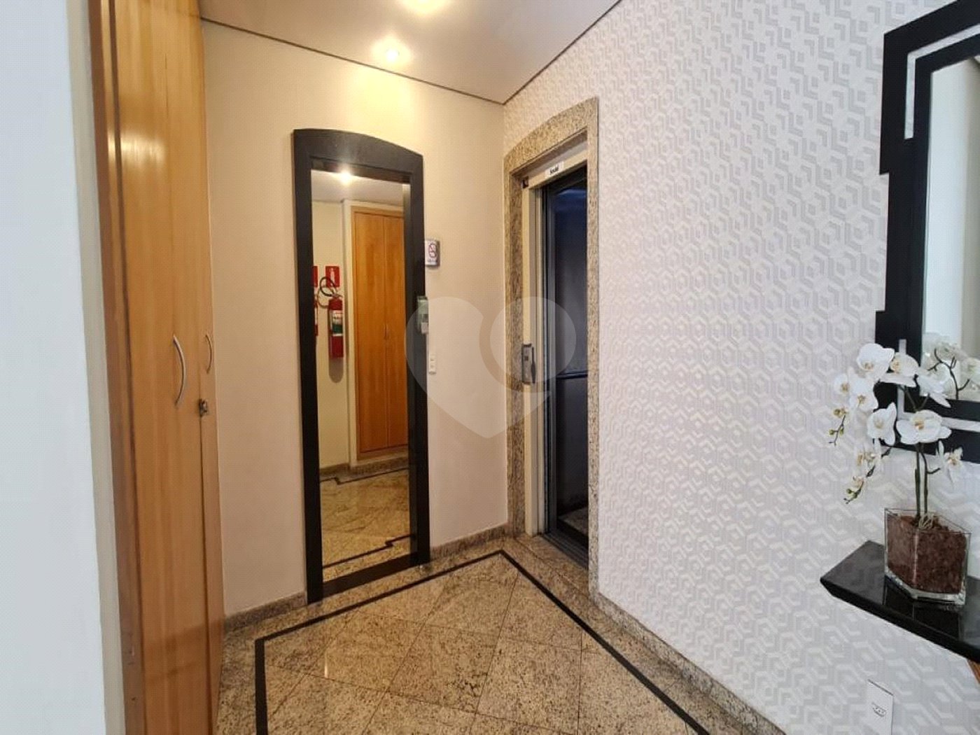 Apartamento à venda com 3 quartos, sendo 1 suíte,  em Vila Gilda, Santo André, SP