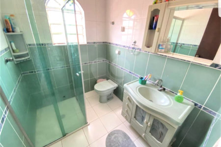 Sobrado à venda com 4 quartos, sendo 1 suíte, em Vila Mazzei, São Paulo, SP
