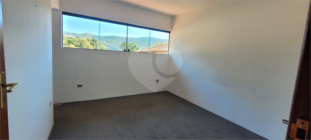 Casa à venda com 3 quartos, sendo 1 suíte,  em Lavapés, Mairiporã, SP