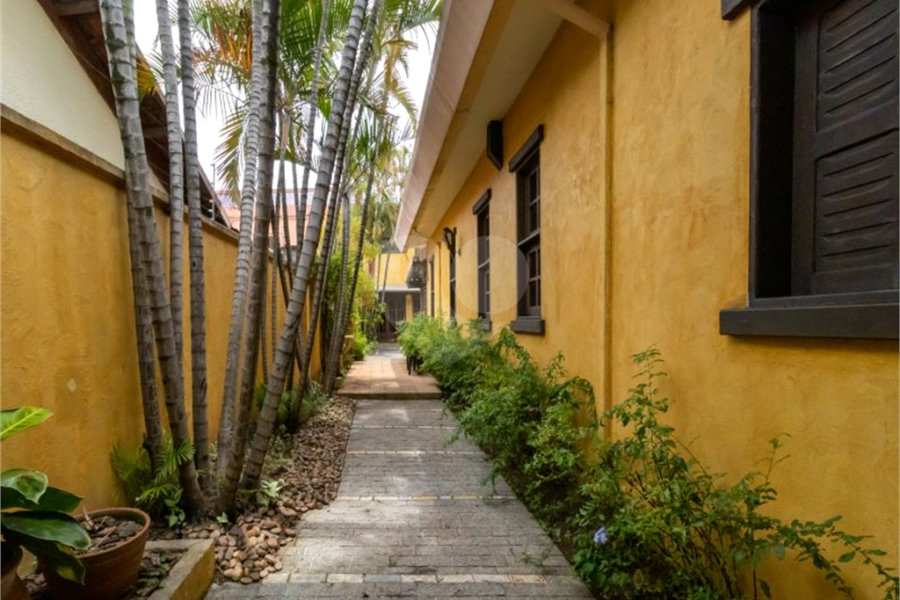 Casa à venda ou para alugar com 4 quartos, sendo 3 suítes, em Lapa, São Paulo, SP