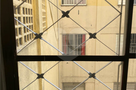 Apartamento para alugar com 2 quartos em Jardim Adriane, Itaquaquecetuba, SP