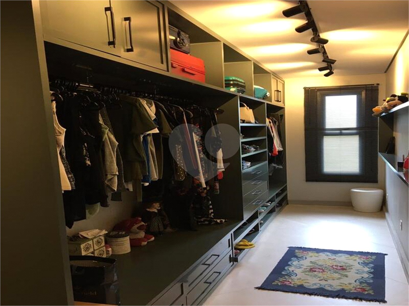 Casa à venda com 5 suítes no condomínio São Paulo, São Paulo - SP