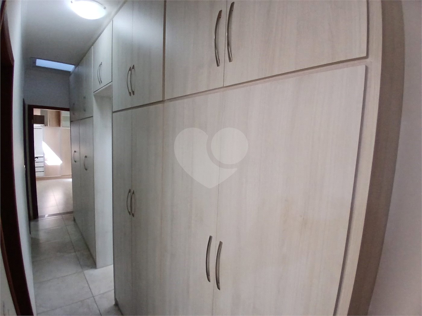Casa à venda com 3 quartos, sendo 1 suíte, no condomínio Golden Park Residence II, Sorocaba - SP