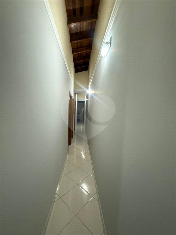 Sobrado à venda com 6 quartos, sendo 2 suítes, em Vila Áurea, Poá, SP