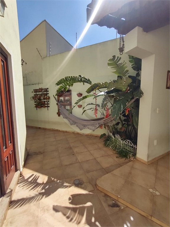 Casa à venda com 3 quartos, sendo 1 suíte, em Jardim Panorama, Valinhos, SP