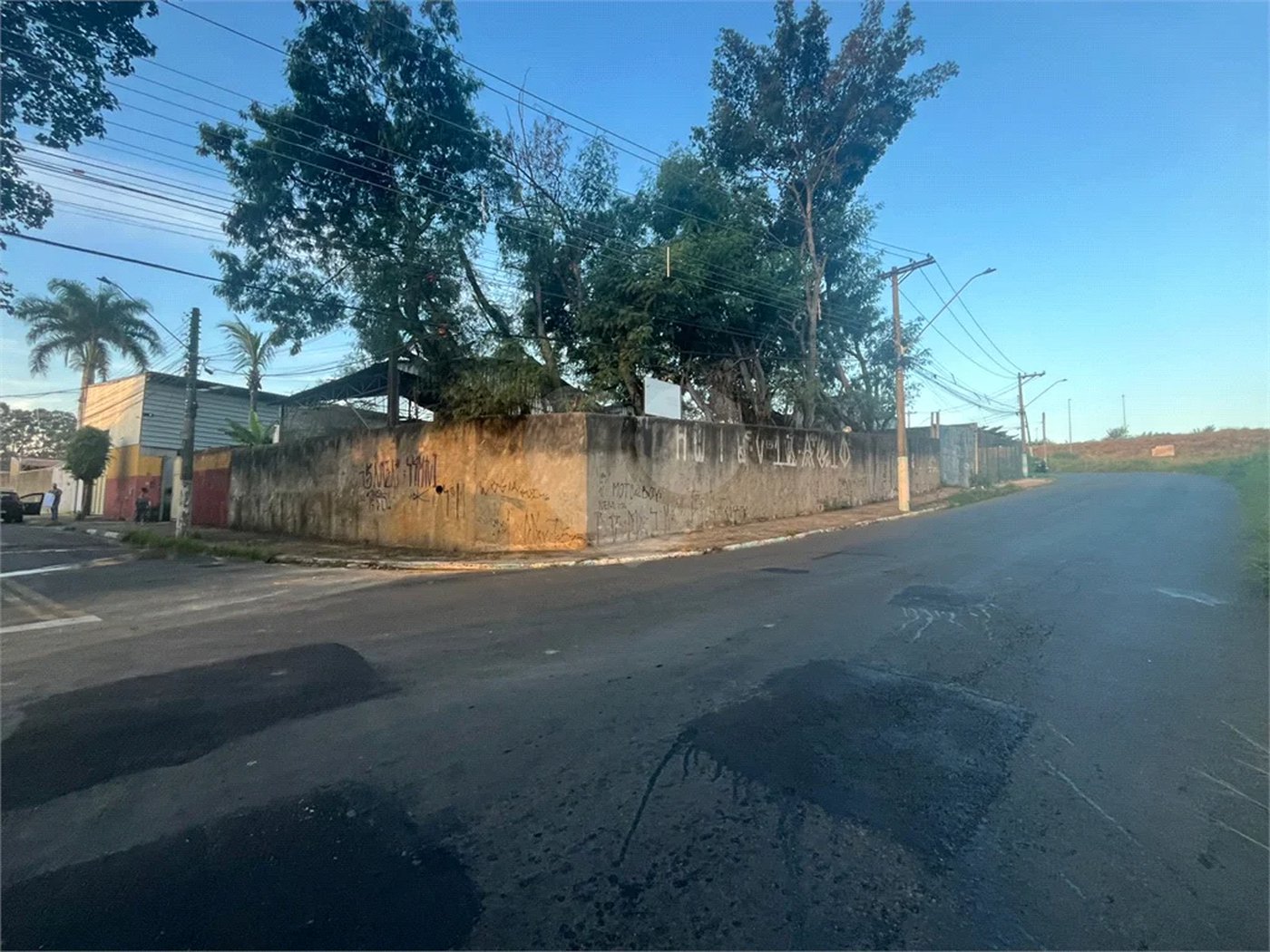 Casa à venda com 4 quartos, sendo 1 suíte,  em Jardim Manchester (nova Veneza), Sumaré, SP
