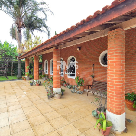 Casa à venda com 4 quartos, sendo 1 suíte,  em Villarejo Sopé da Serra (Vilarejo), Cabreúva, SP