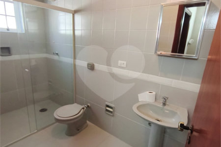 Casa à venda ou para alugar com 3 suítes no condomínio Estância Marambaia, Vinhedo - SP