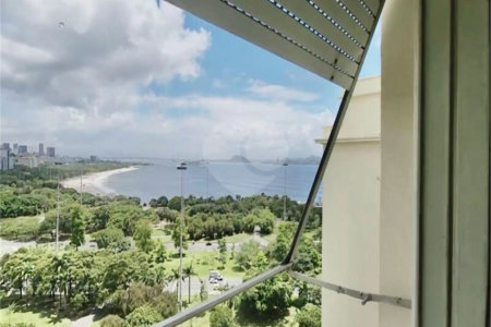 Apartamento à venda com 4 quartos, sendo 1 suíte, em Flamengo, Rio de Janeiro, RJ