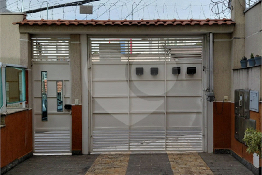Casa à venda com 2 suítes no condomínio Residencial Guilhen, São Paulo - SP