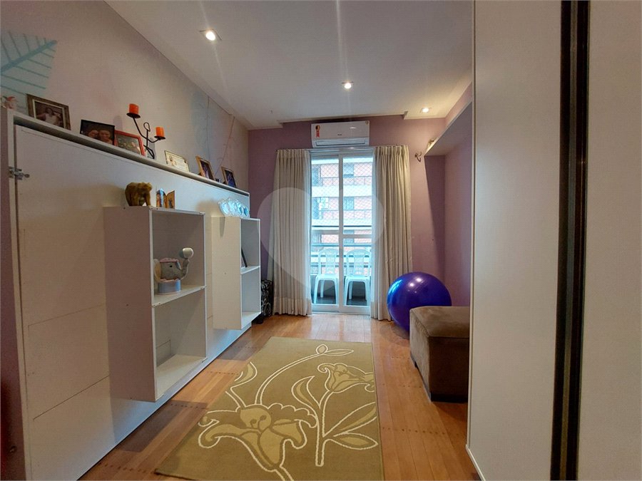 Apartamento à venda com 3 quartos, sendo 1 suíte, em Real Parque, São Paulo, SP