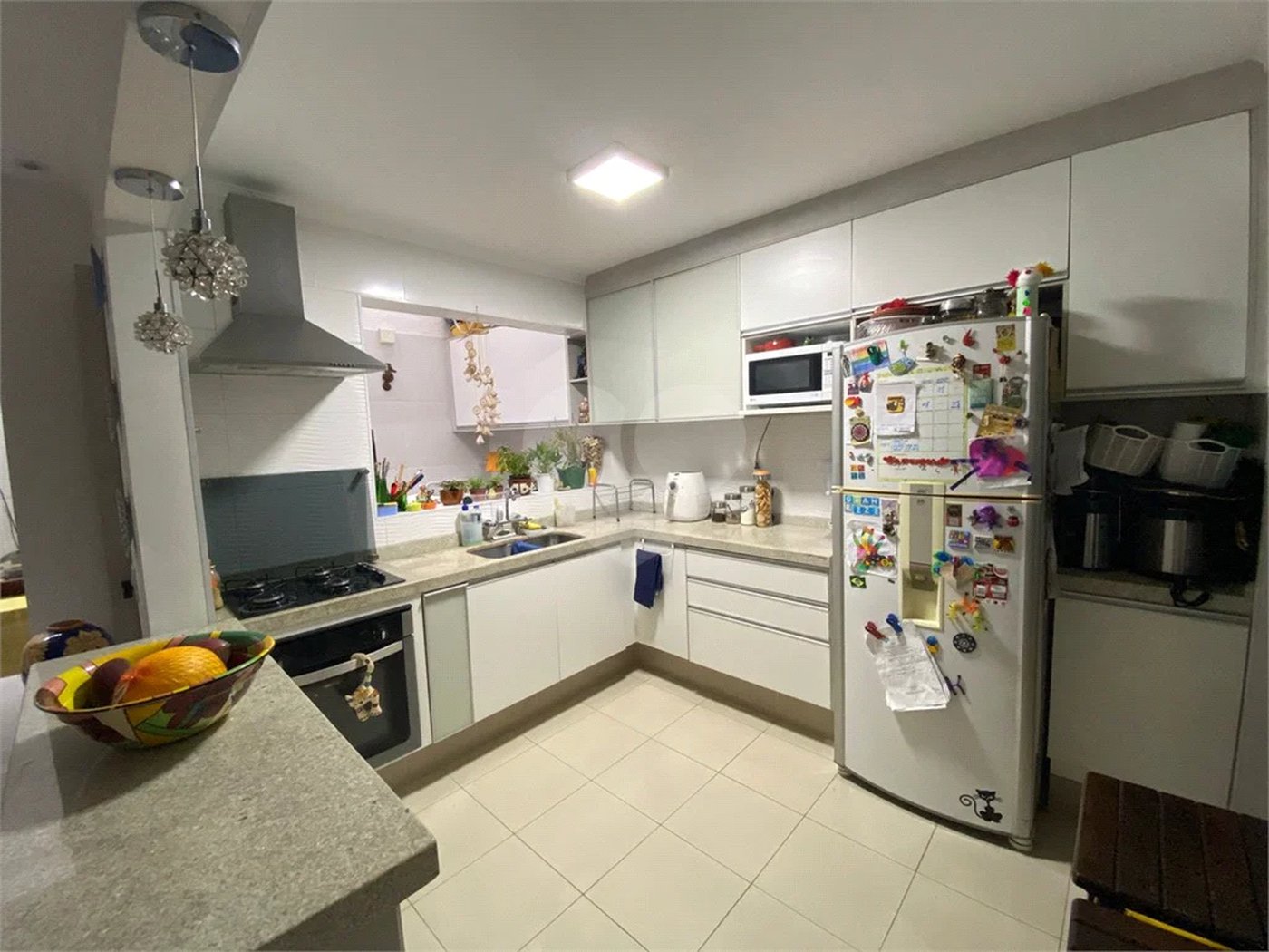 Casa à venda com 3 quartos, sendo 1 suíte, no condomínio Residencial Santa Teresinha, São Paulo - SP