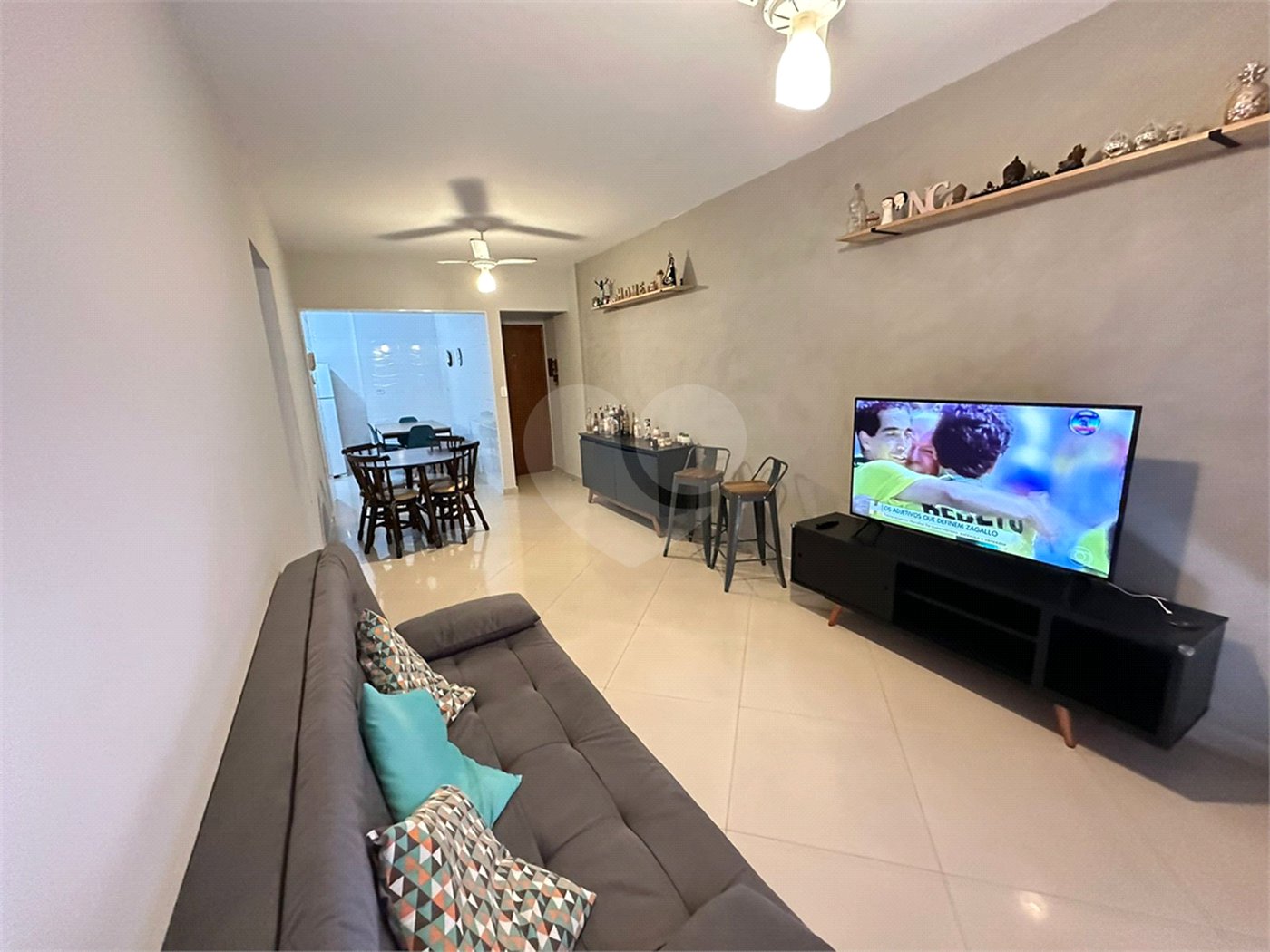 Apartamento à venda com 2 quartos, sendo 1 suíte,  em Aviação, Praia Grande, SP