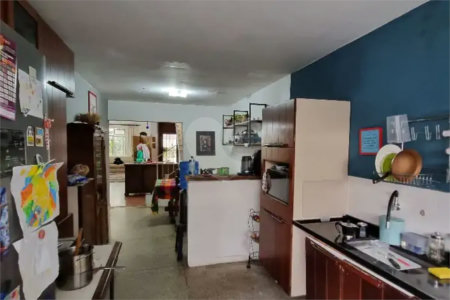 Sobrado à venda com 4 quartos, sendo 1 suíte, em Brooklin, São Paulo, SP