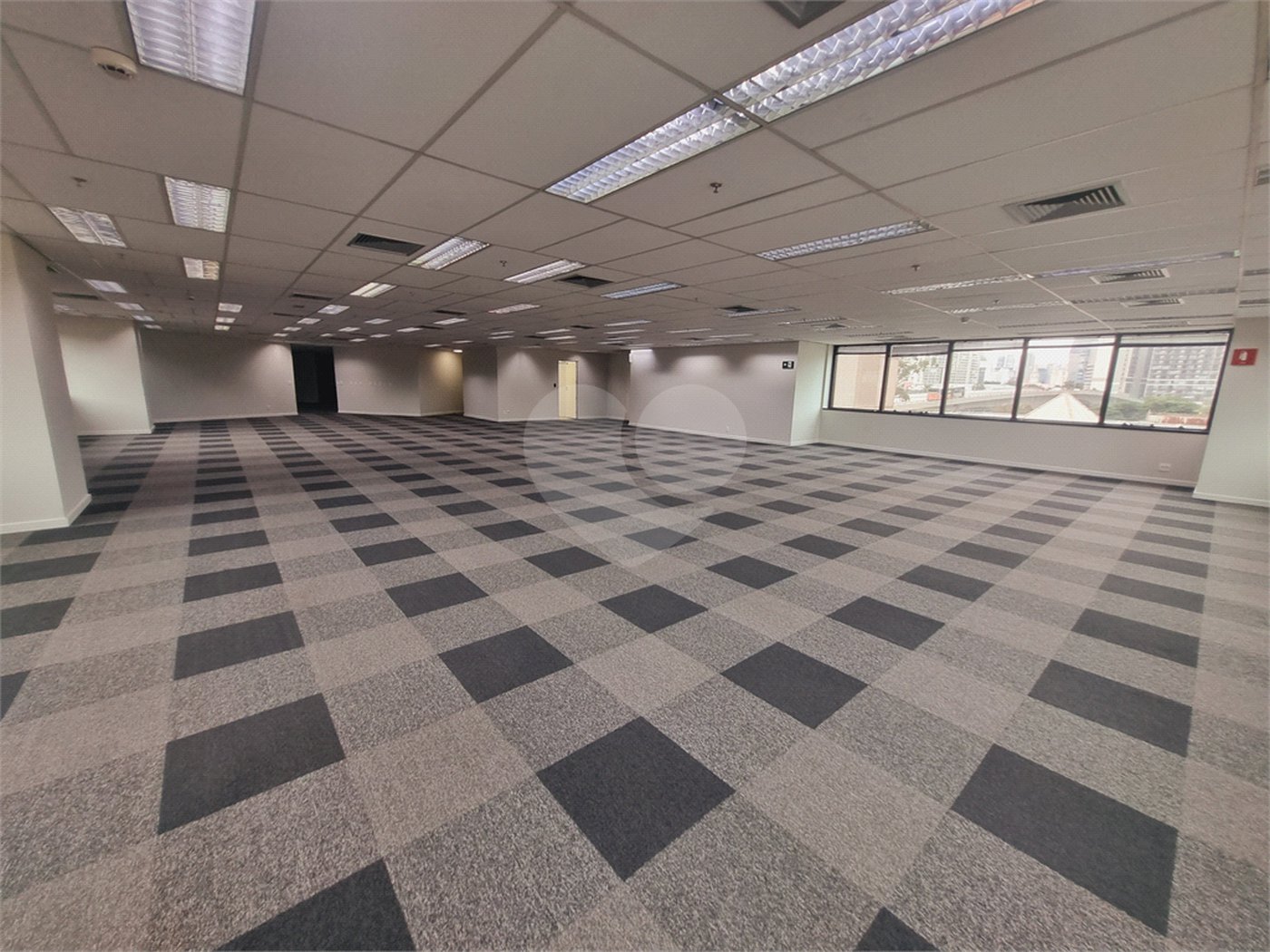Sala à venda ou para alugar com 10 quartos em Butantã, São Paulo, SP