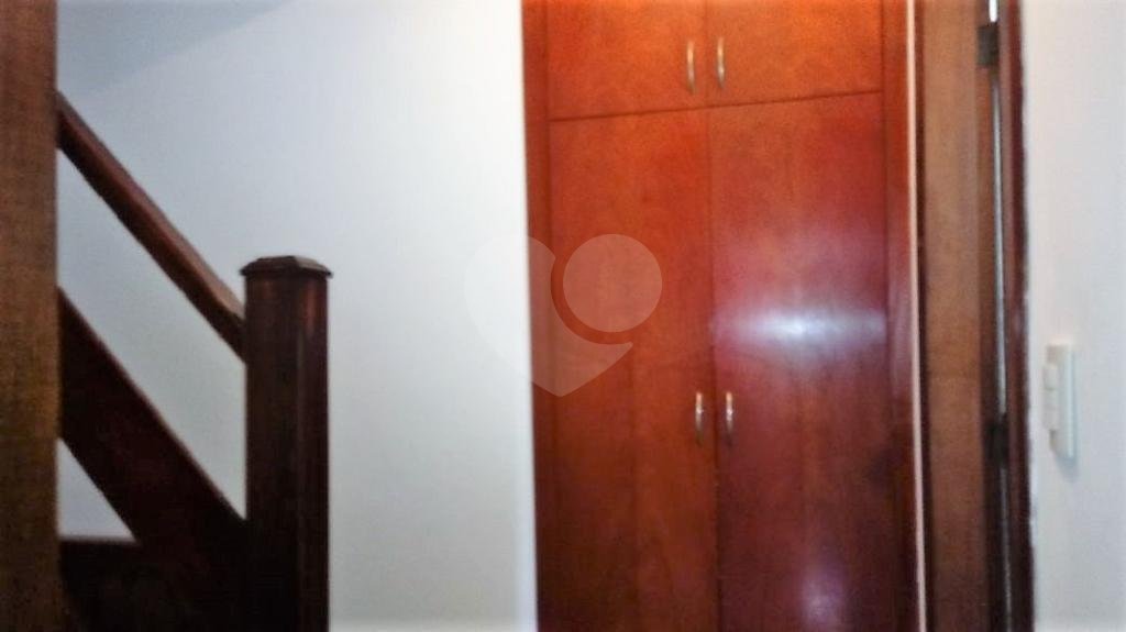 Sobrado à venda com 4 quartos, sendo 2 suítes, em Vila Nivi, São Paulo, SP