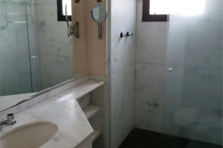 Apartamento à venda com 4 quartos, sendo 2 suítes,  em Vila Andrade, São Paulo, SP