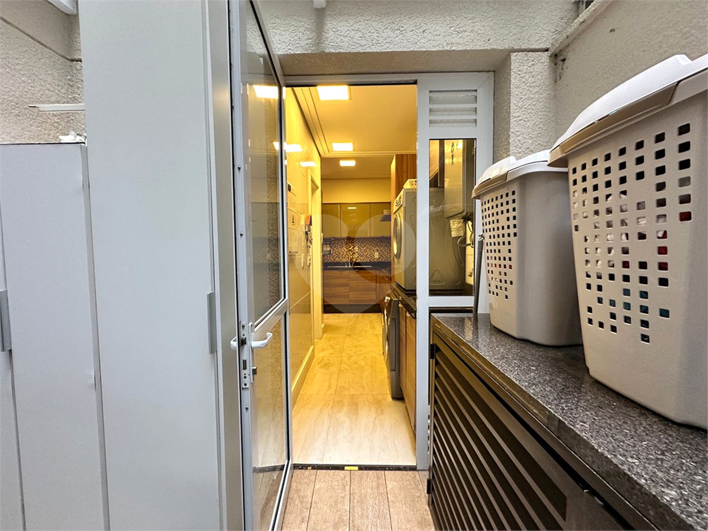 Apartamento à venda com 3 quartos, sendo 2 suítes, em Tremembé, São Paulo, SP
