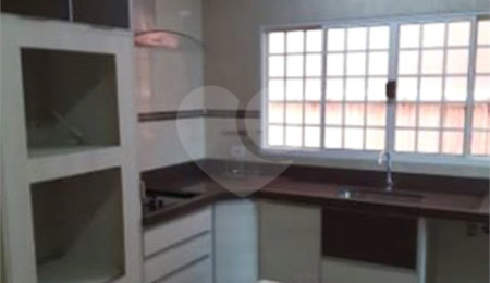 Sobrado à venda com 3 quartos, sendo 1 suíte,  em Jaraguá, São Paulo, SP