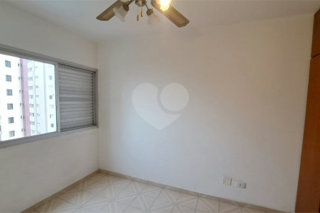 Apartamento à venda com 3 quartos, sendo 1 suíte, em Vila Mariana, São Paulo, SP