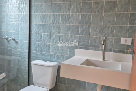 Casa à venda com 3 suítes em Vila Petrópolis, Atibaia, SP