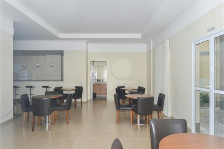 Apartamento à venda com 3 quartos, sendo 1 suíte, em Vila Gumercindo, São Paulo, SP