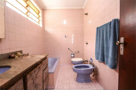 Casa à venda com 3 quartos, sendo 1 suíte,  em Alto da Lapa, São Paulo, SP