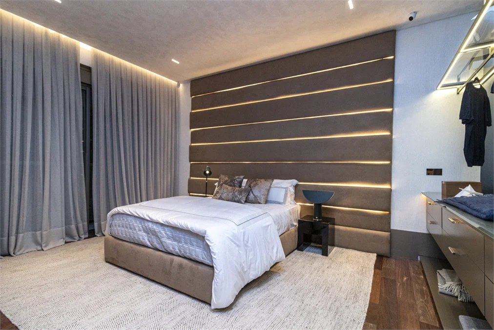 Apartamento à venda com 4 suítes em Jardim Guedala, São Paulo, SP