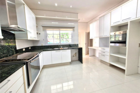 Casa à venda com 4 suítes no condomínio Chácara Flora, São Paulo - SP