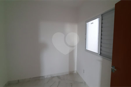 Casa à venda com 2 quartos no condomínio Residencial Luta, São Paulo - SP