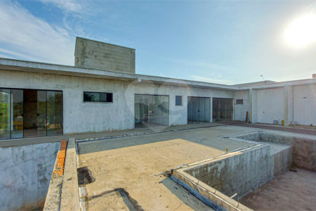 Casa à venda com 3 quartos, sendo 1 suíte, no condomínio Residencial Fazenda Alta Vista, Salto de Pirapora - SP
