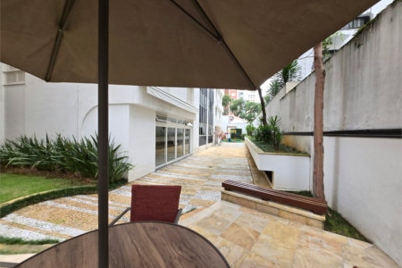 Apartamento à venda com 3 quartos, sendo 1 suíte, em Indianópolis, São Paulo, SP