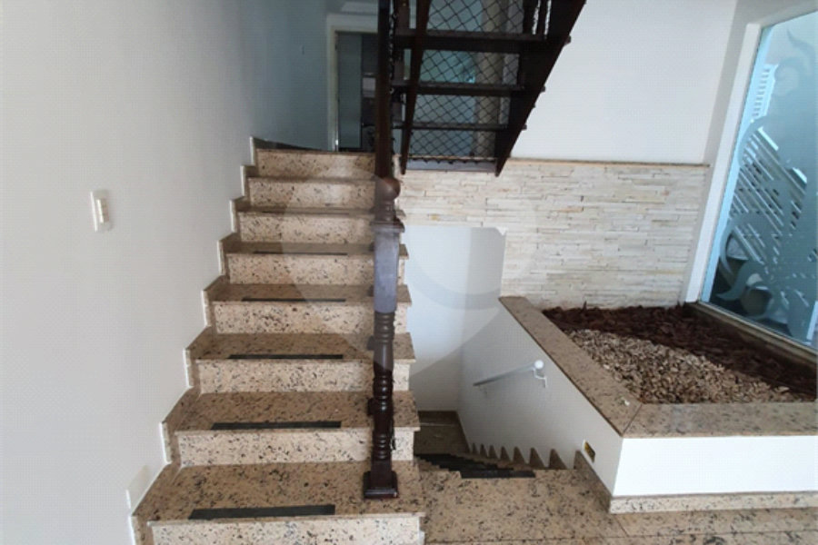 Sobrado à venda com 4 quartos, sendo 2 suítes,  em Santana, São Paulo, SP