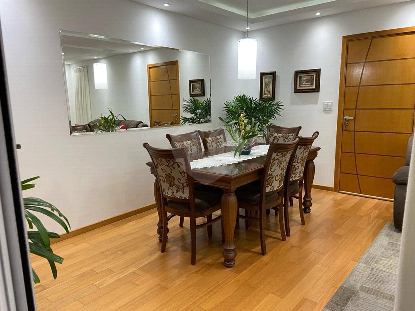 Apartamento à venda com 3 suítes em Vila Bastos, Santo André, SP