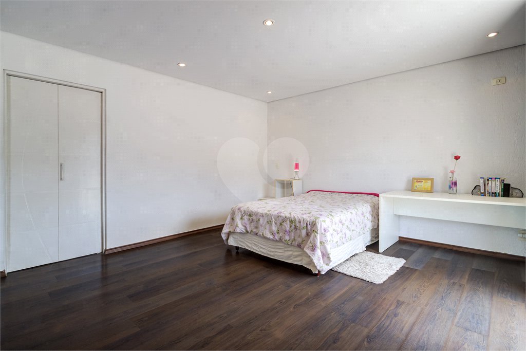 Casa de Vila à venda com 4 suítes em Granja Julieta, São Paulo, SP