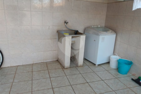 Casa à venda com 3 quartos, sendo 1 suíte,  em Vila Oliveira, Itapetininga, SP