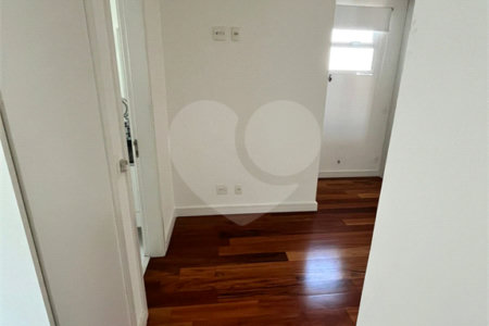 Apartamento à venda com 3 suítes em Vila Andrade, São Paulo, SP