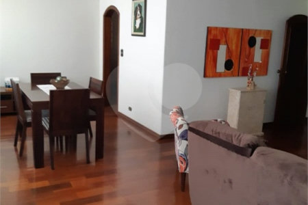 Sobrado à venda com 3 quartos, sendo 2 suítes,  em Vila Paulicéia, São Paulo, SP