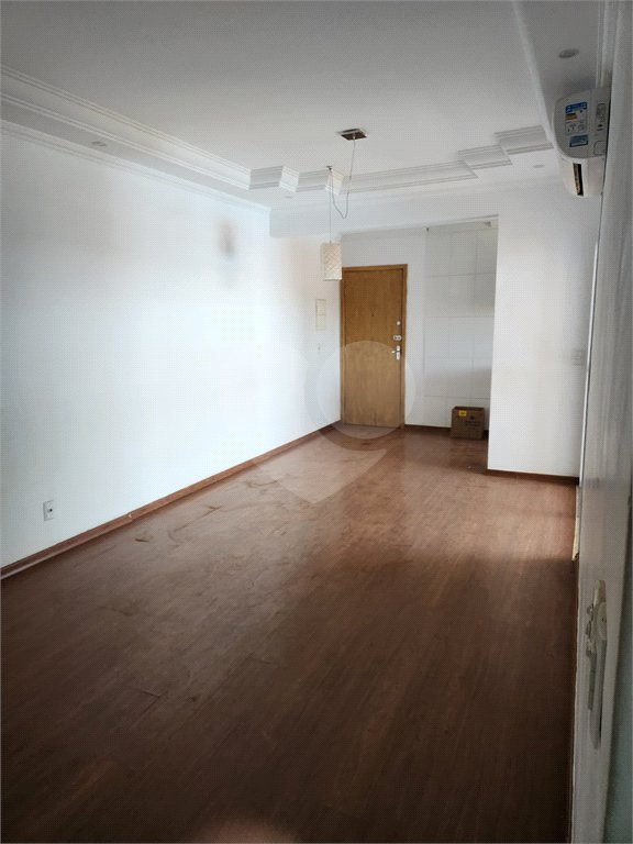 Apartamento à venda com 3 quartos, sendo 1 suíte, em Jardim dos Manacás, Araraquara, SP