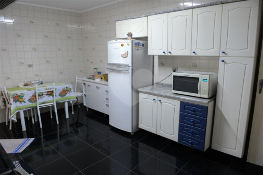 Sobrado à venda com 4 quartos, sendo 2 suítes, em Tremembé, São Paulo, SP