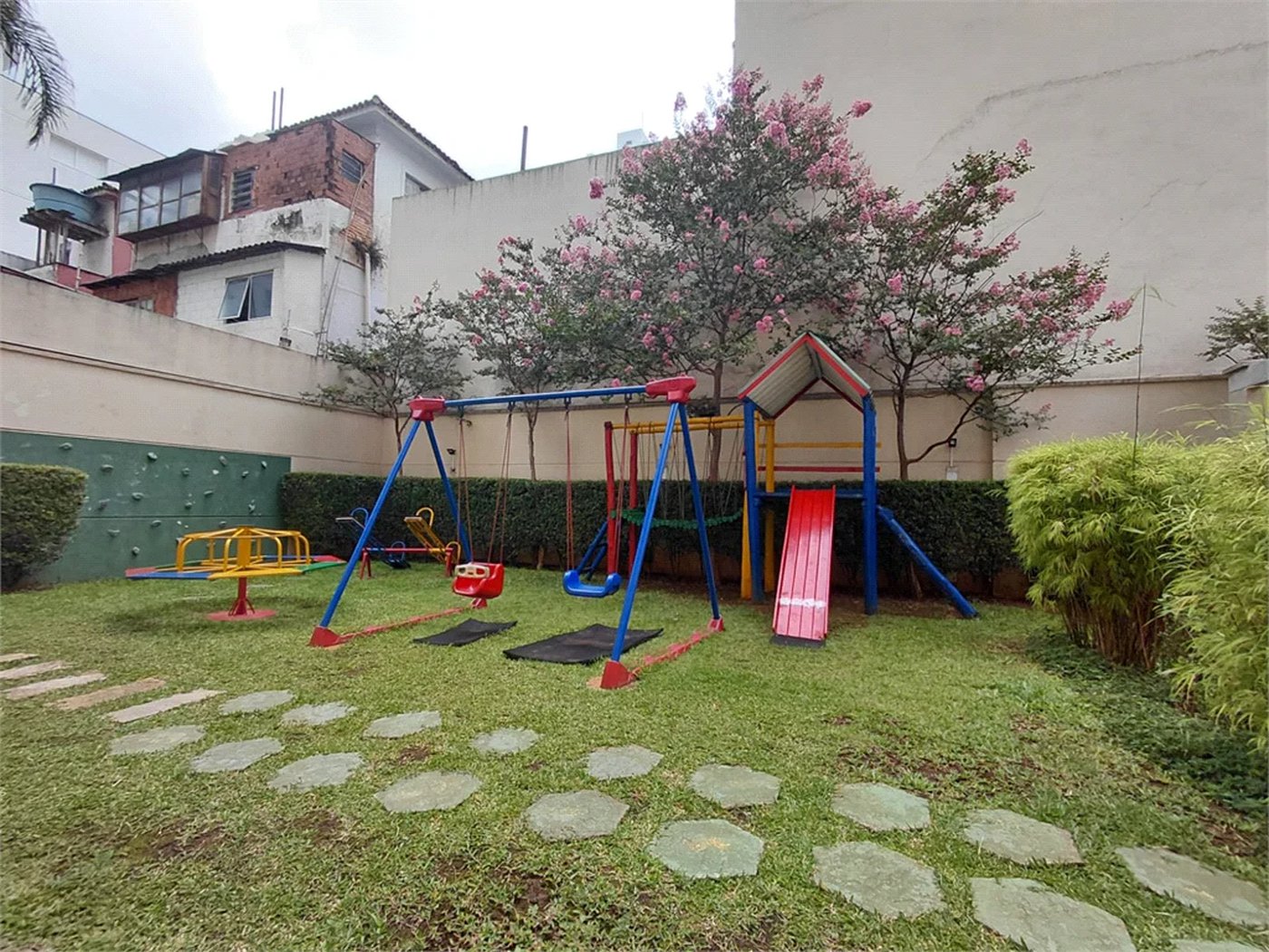 Apartamento à venda com 2 quartos, sendo 1 suíte, em Vila Romana, São Paulo, SP