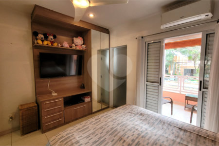 Sobrado à venda com 3 quartos, sendo 1 suíte, em Vila Romana, São Paulo, SP