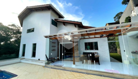 Casa à venda ou para alugar com 4 suítes no condomínio Associação Reserva das Hortênsias, Mairiporã - SP