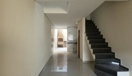 Sobrado à venda com 3 quartos, sendo 1 suíte,  em Campo Grande, São Paulo, SP