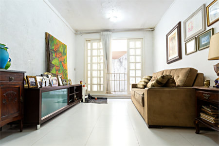 Casa à venda com 4 quartos, sendo 2 suítes, em Jardim Prudência, São Paulo, SP