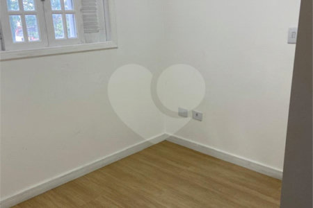 Casa de Vila à venda com 2 quartos, sendo 1 suíte, em Silveira, Santo André, SP